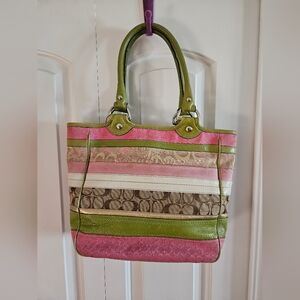 Coach Vintage Tote in Pink🩷 and 💚 green